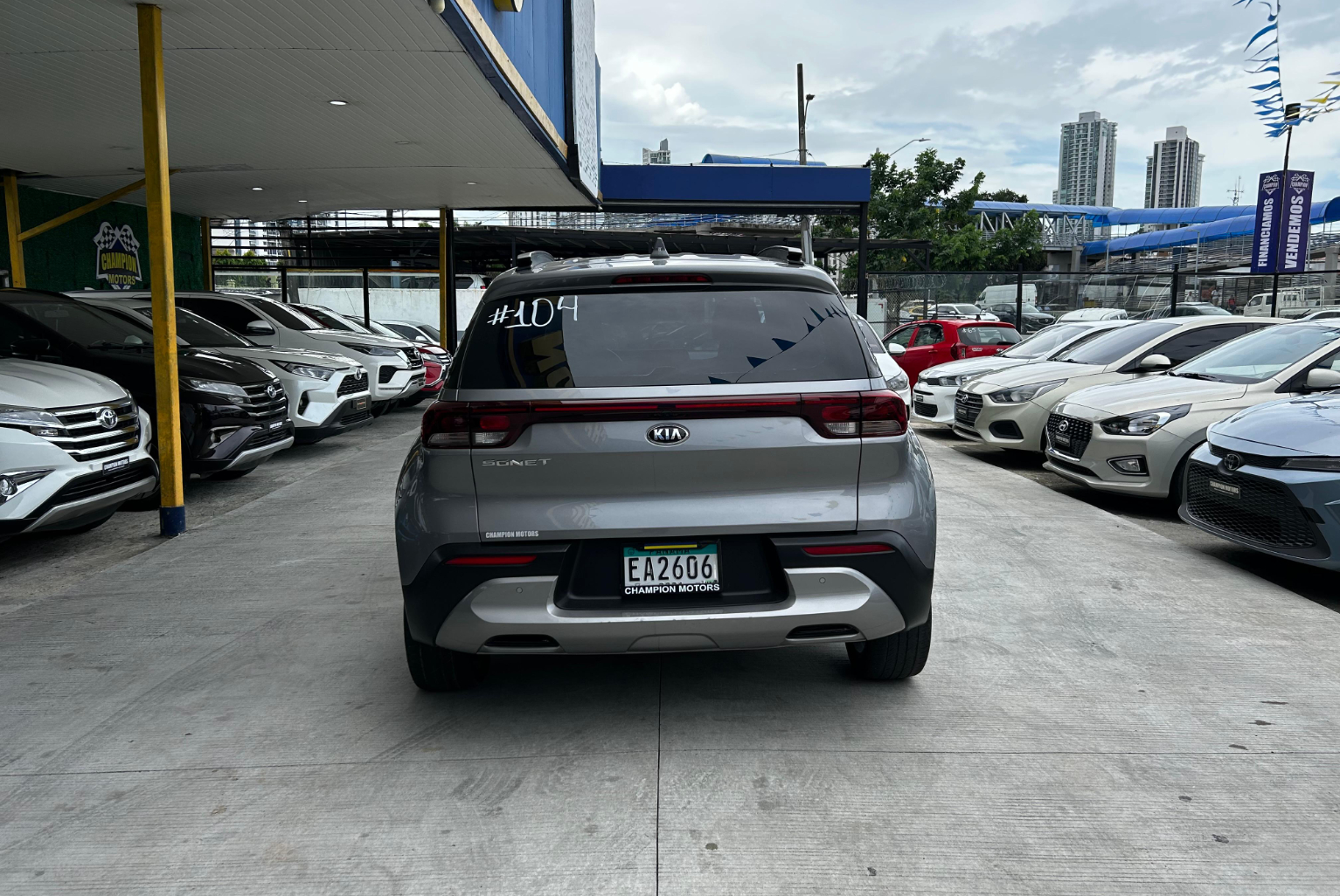 Kia Sonet 2022 Automático color Gris, Imagen #5