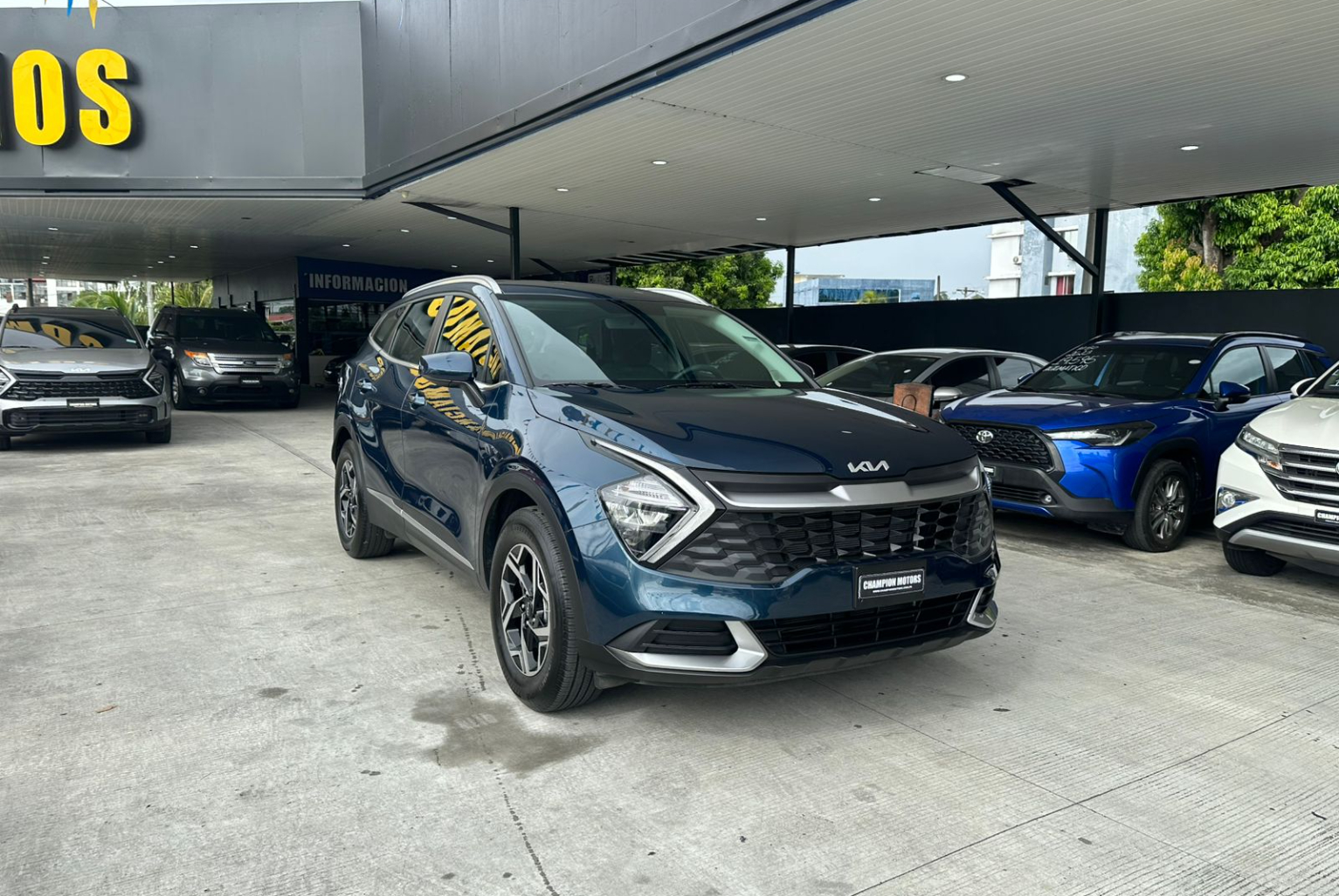 Kia Sportage 2025 Automático color Azul, Imagen #3