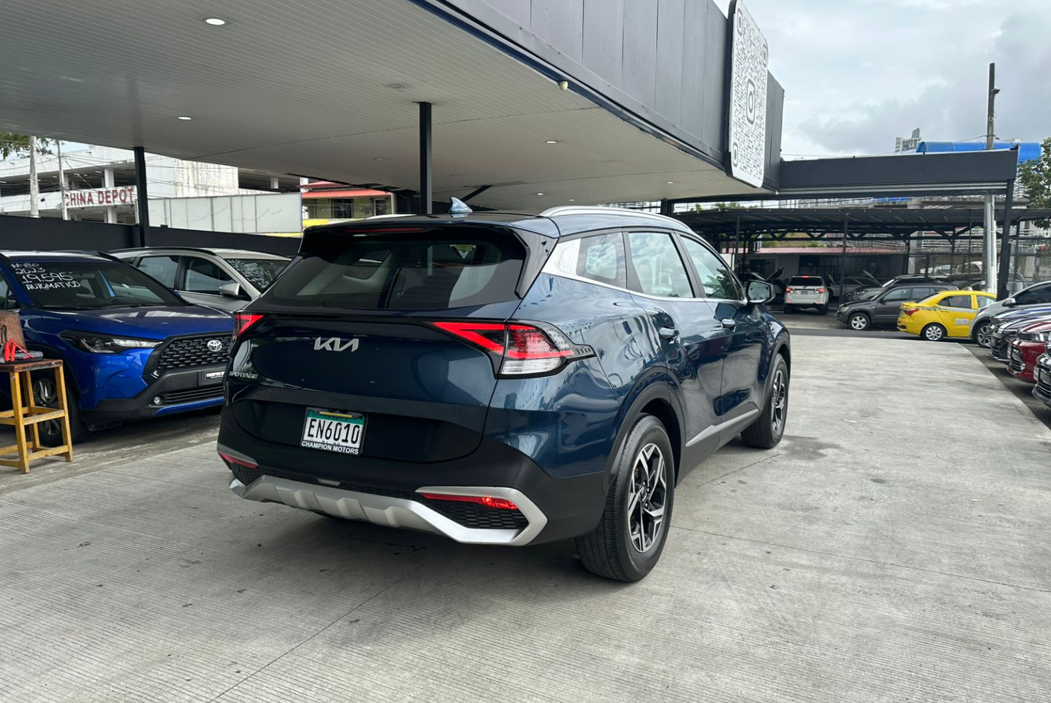 Kia Sportage 2025 Automático color Azul, Imagen #4