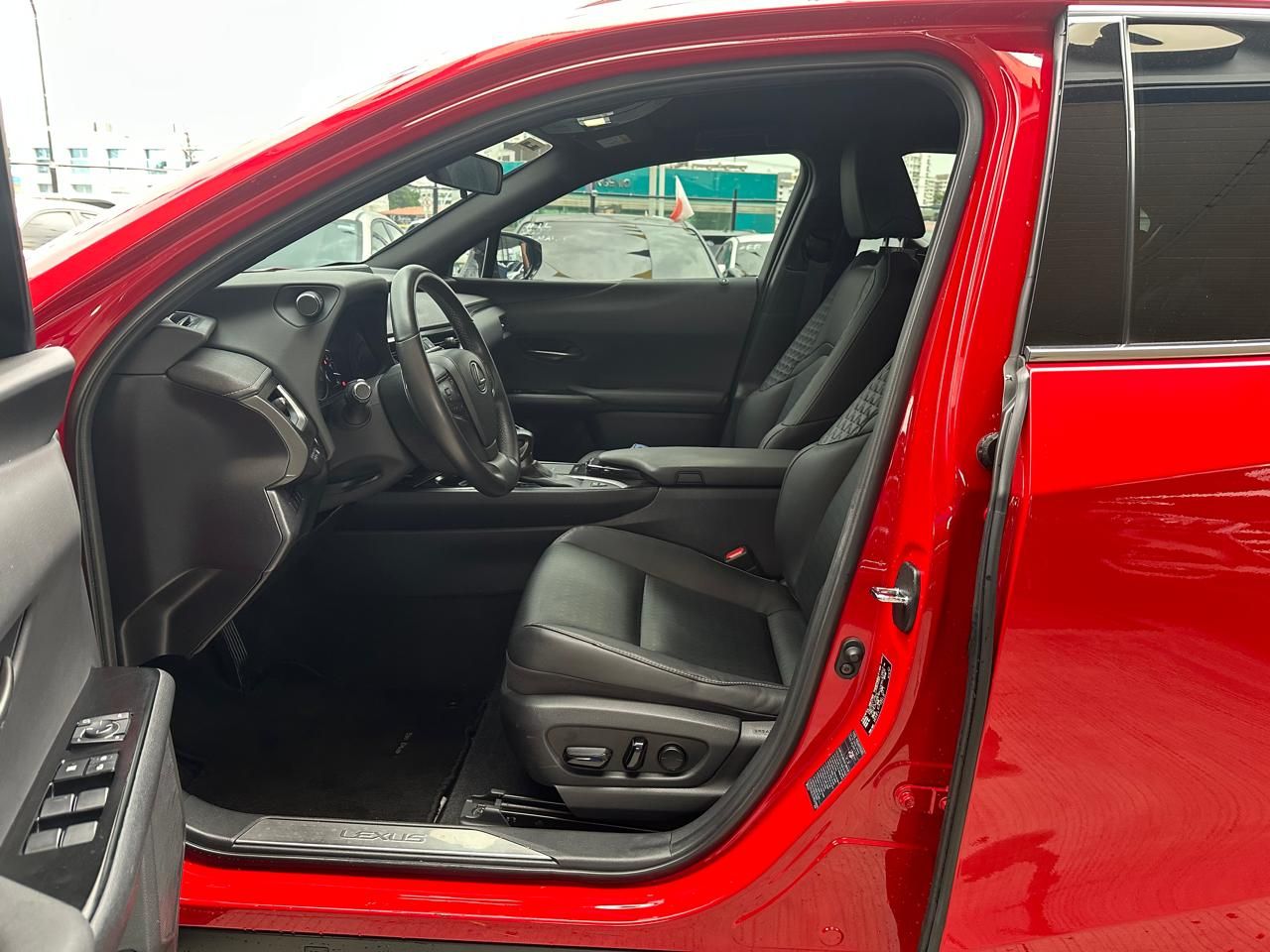 Lexus UX250H 2022, Foto 6