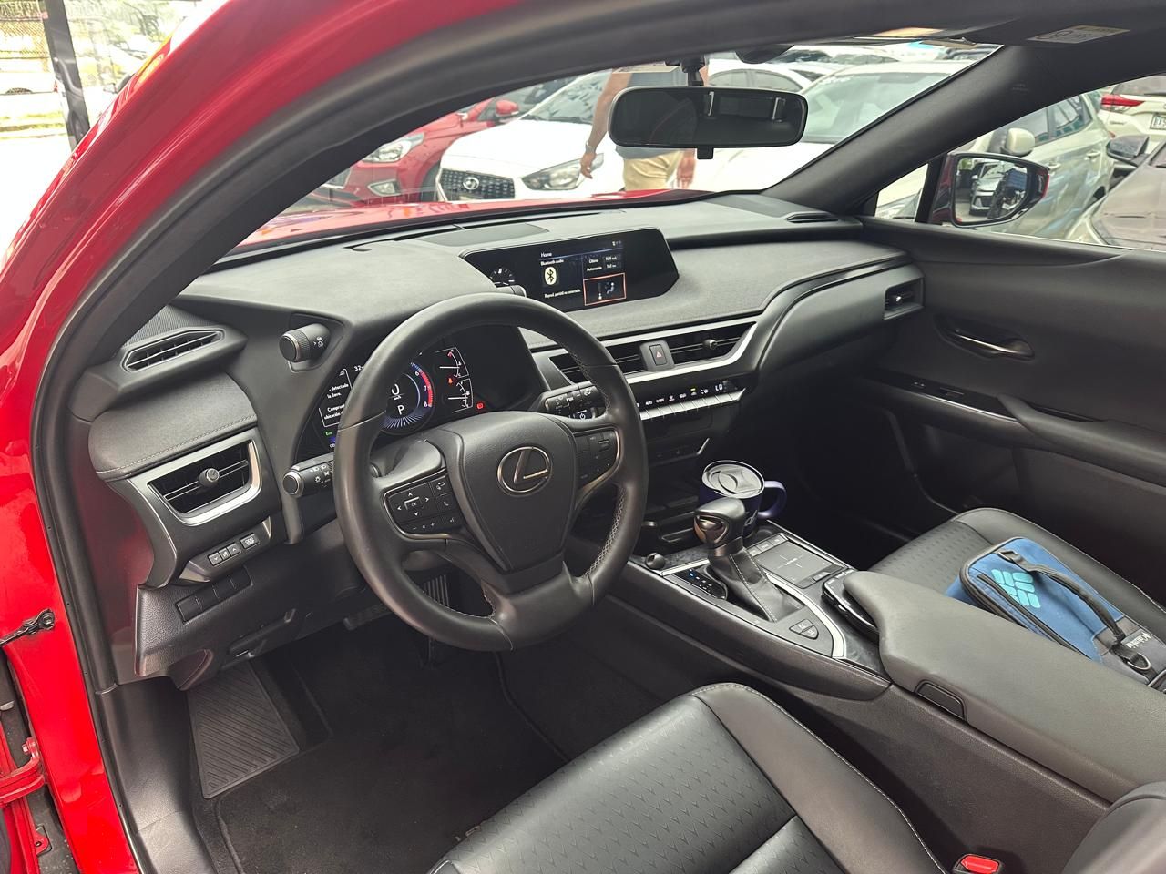 Lexus UX250H 2022, Foto 7