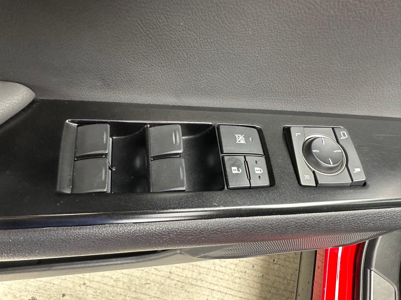 Lexus UX250H 2022, Foto 9