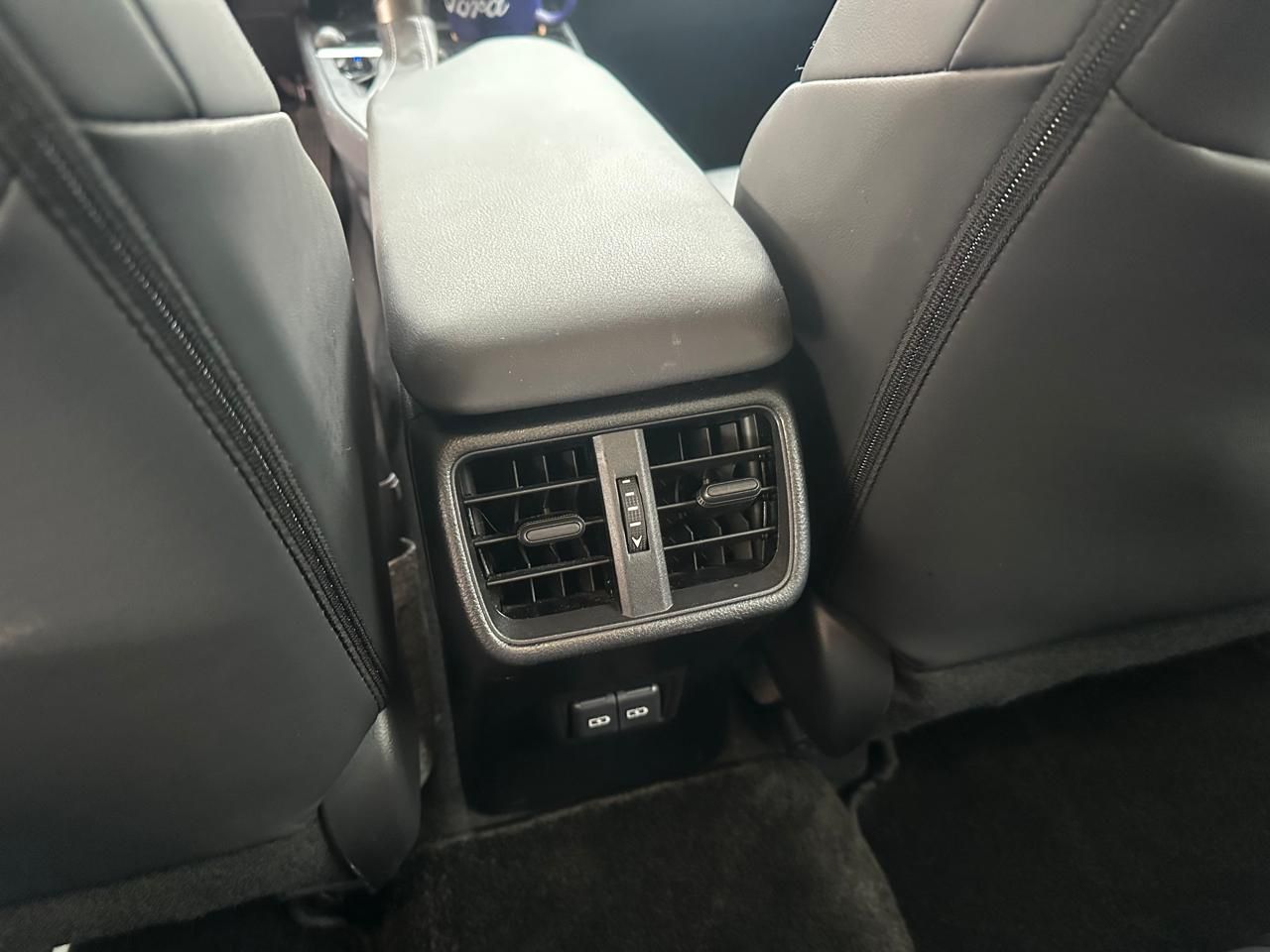 Lexus UX250H 2022, Foto 10