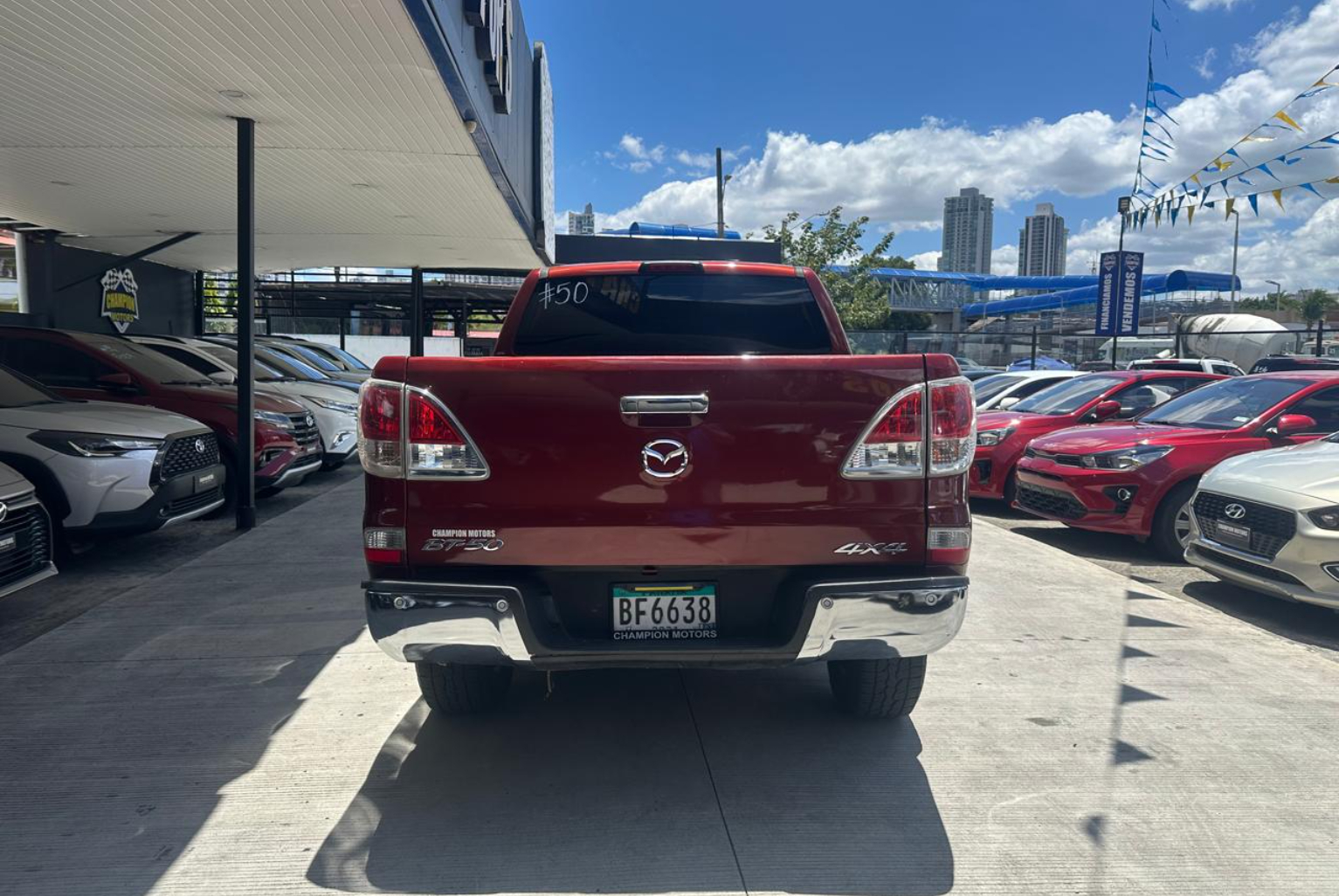 Mazda BT-50 2015 Automático color Rojo, Imagen #5