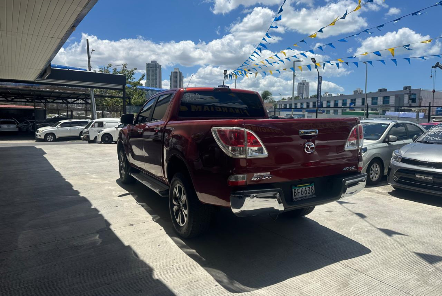 Mazda BT-50 2015 Automático color Rojo, Imagen #6