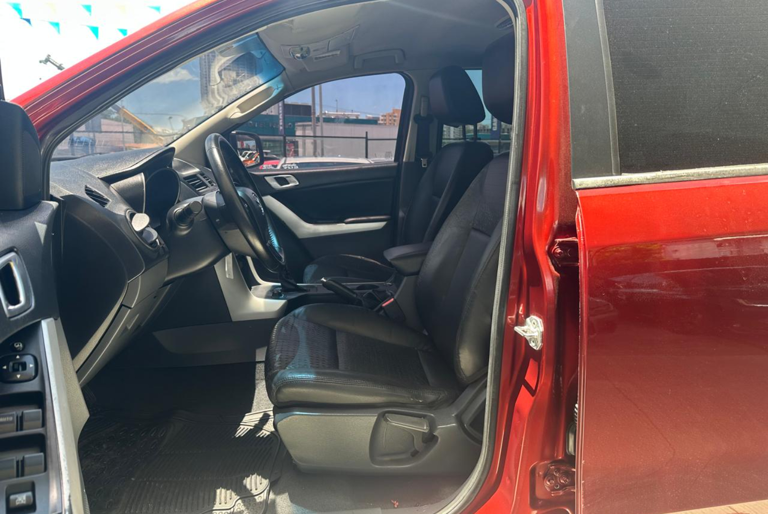 Mazda BT-50 2015 Automático color Rojo, Imagen #7