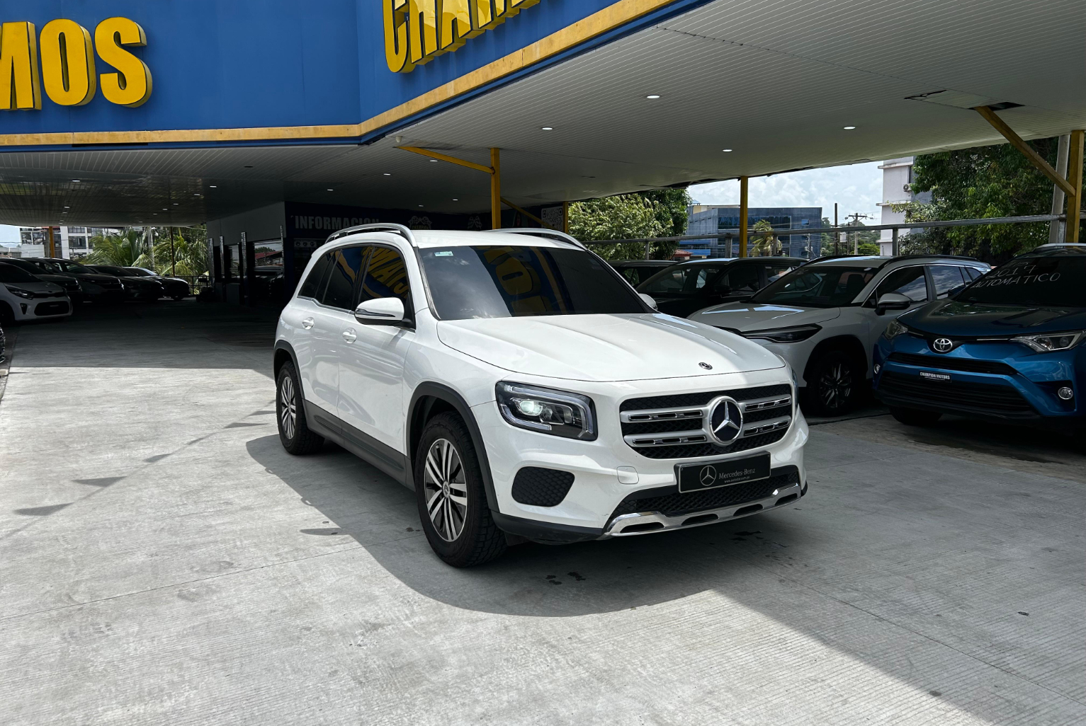 Mercedes Benz GLB200 2020 Automático color Blanco, Imagen #3