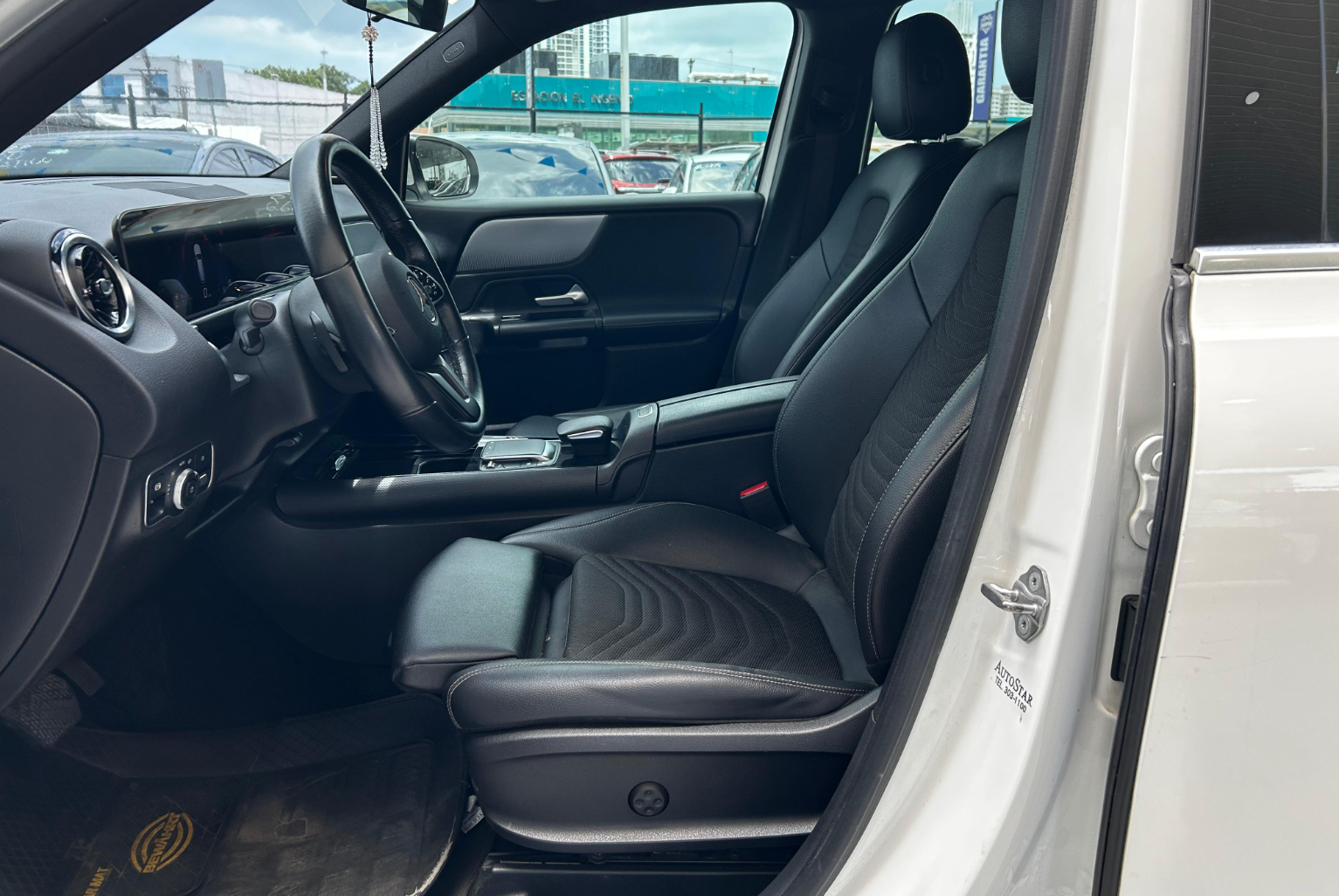 Mercedes Benz GLB200 2020 Automático color Blanco, Imagen #8