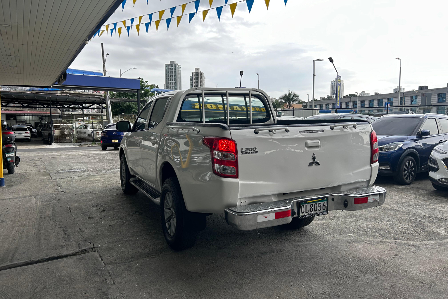 Mitsubishi L 200 2018 Manual color Blanco, Imagen #6