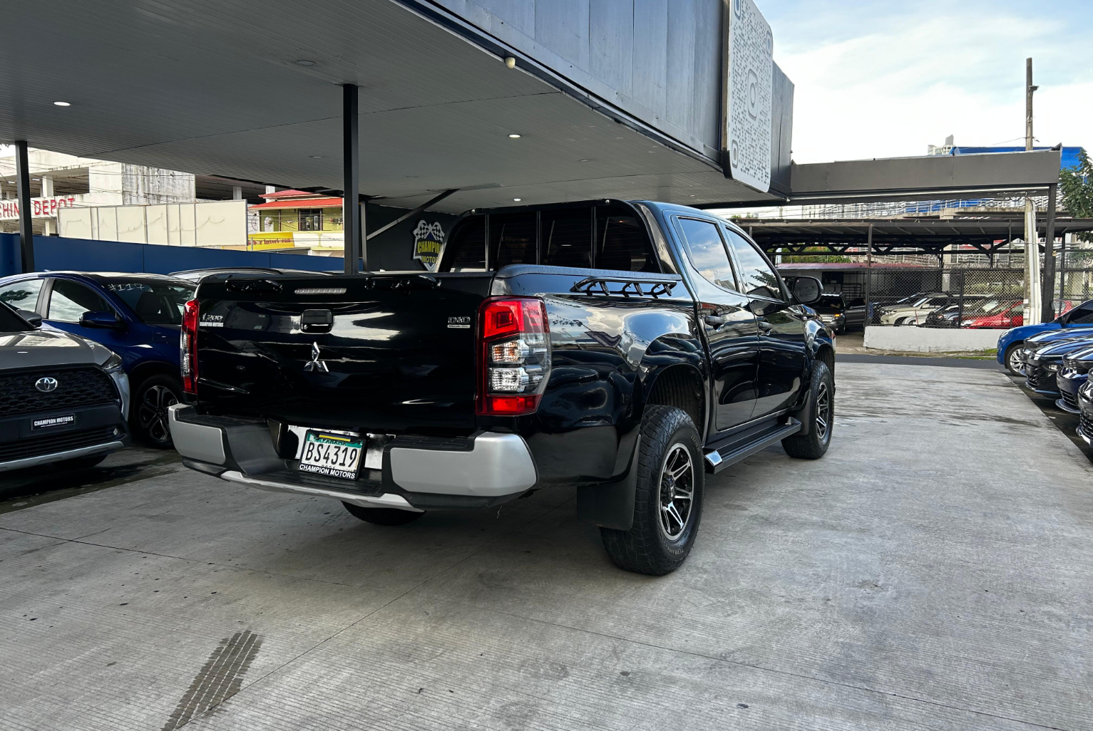 Mitsubishi L 200 2022 Manual color Negro, Imagen #4