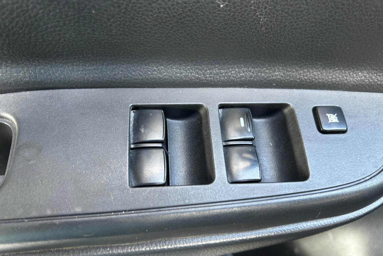 Mitsubishi L 200 2022 Manual color Negro, Imagen #11