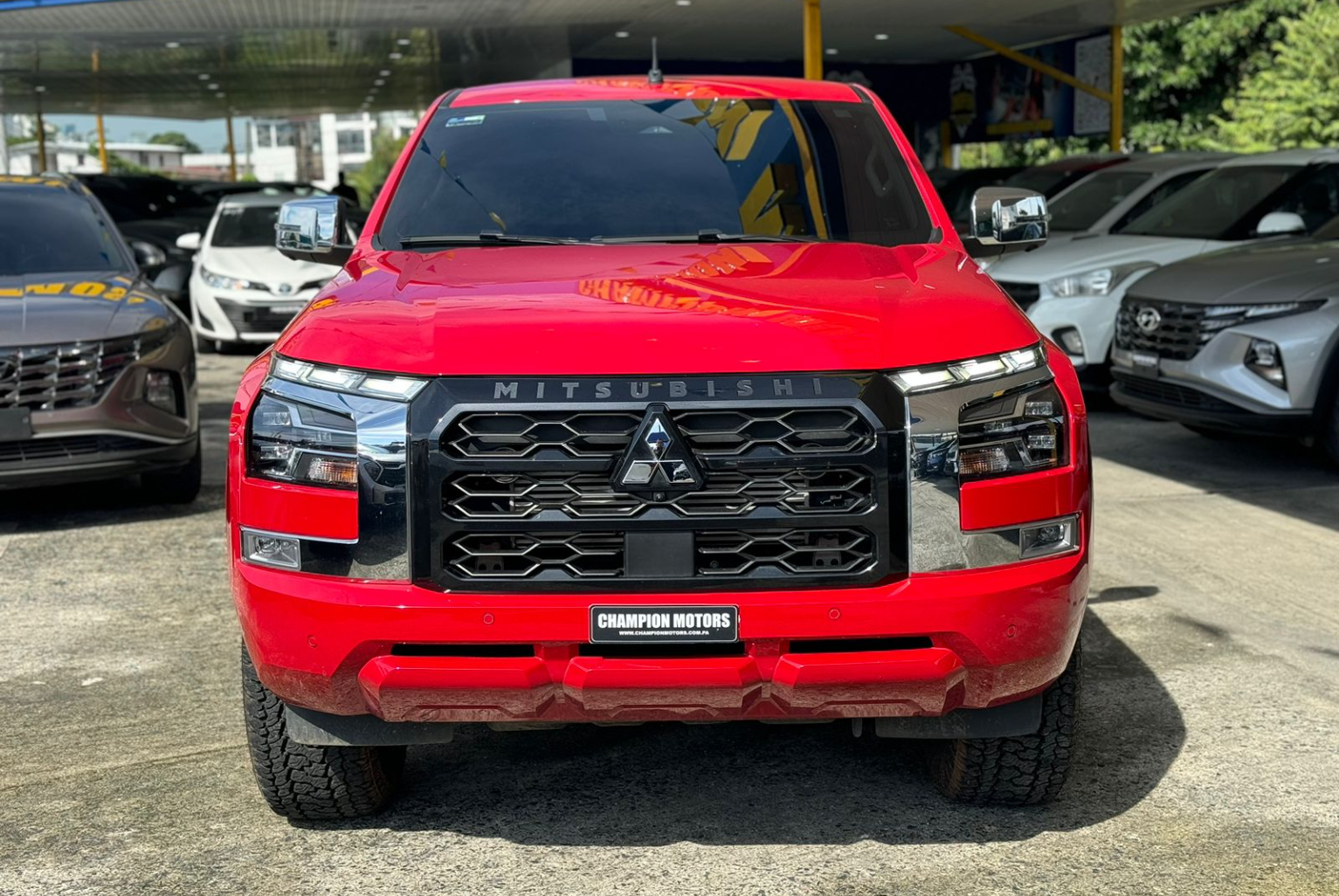 Mitsubishi L 200 2025 Automático color Rojo, Imagen #2