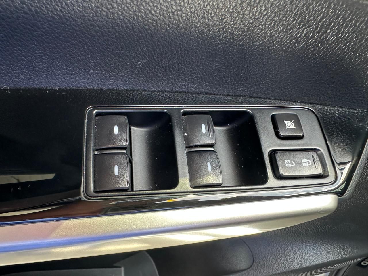 Mitsubishi Montero Sport 2023, Foto 8