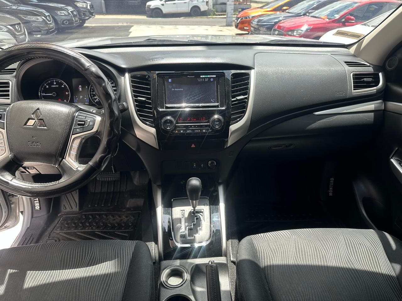 Mitsubishi Montero Sport 2023, Foto 12