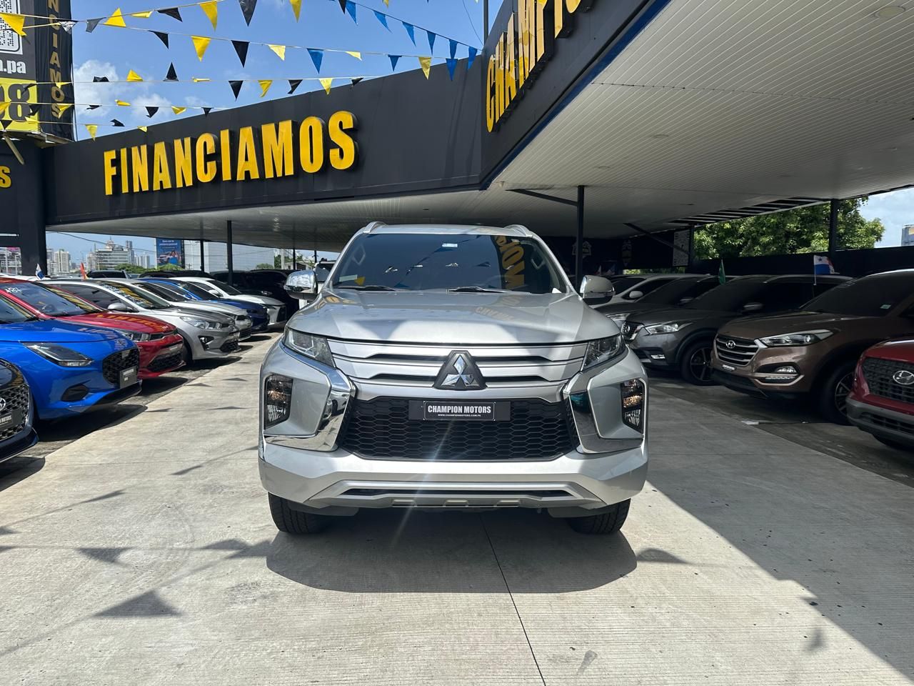 Mitsubishi Montero Sport 2023, Foto 14