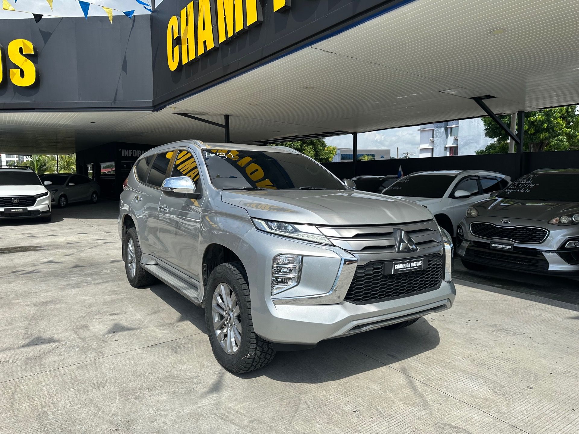 Mitsubishi Montero Sport 2023, Foto 3