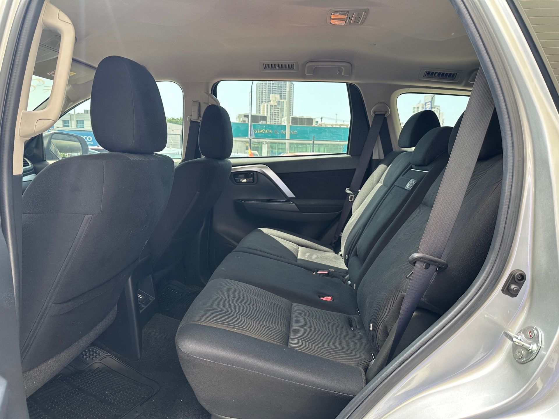 Mitsubishi Montero Sport 2023, Foto 10