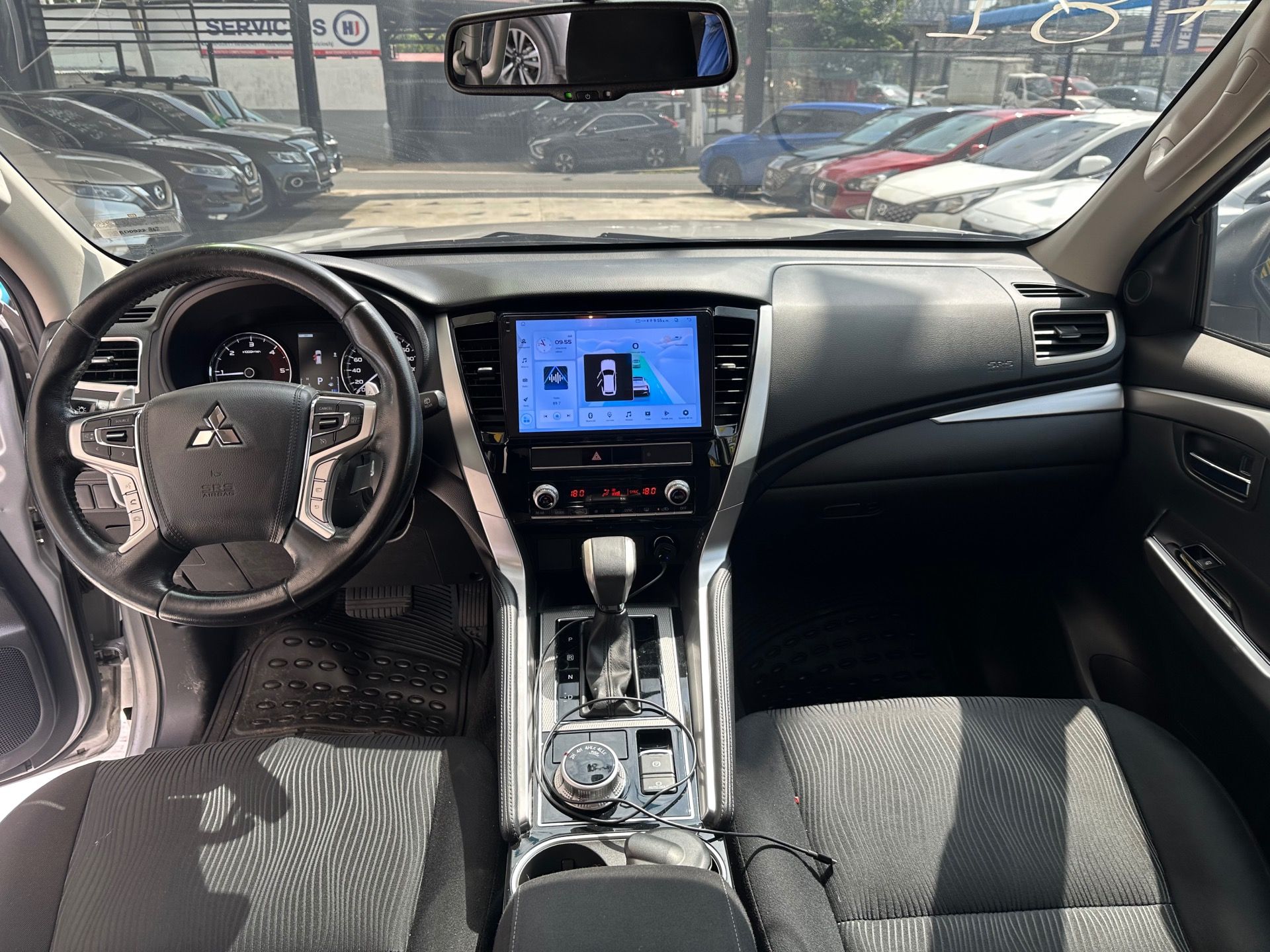 Mitsubishi Montero Sport 2023, Foto 9