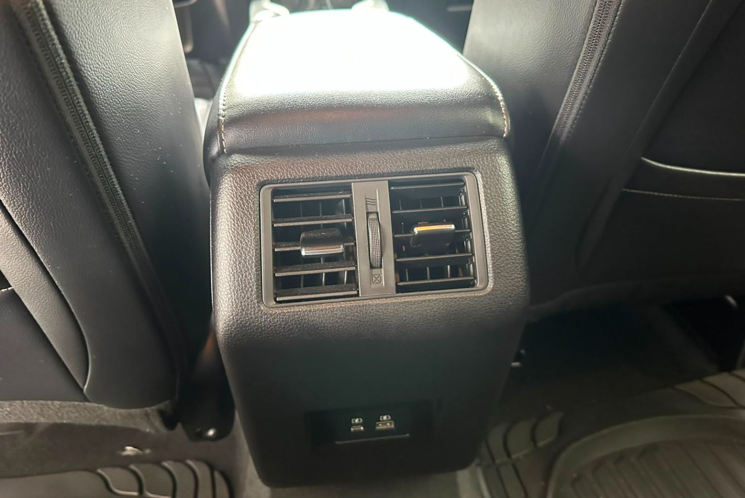 Mitsubishi Outlander 2025, Foto 11