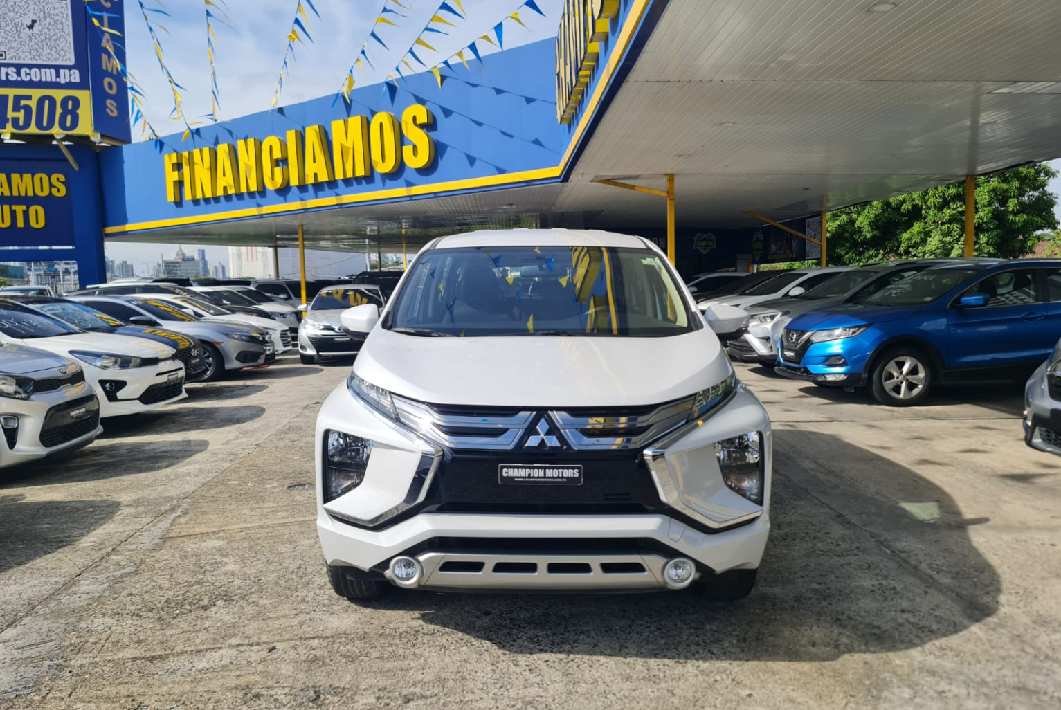 Mitsubishi Xpander 2020 Automático color Blanco, Imagen #2