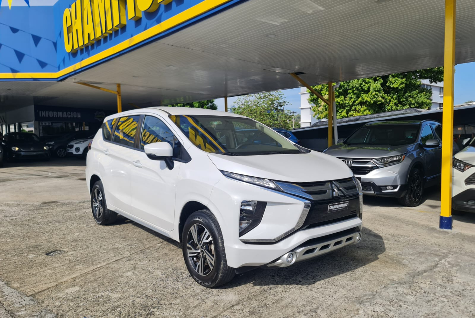 Mitsubishi Xpander 2020 Automático color Blanco, Imagen #3