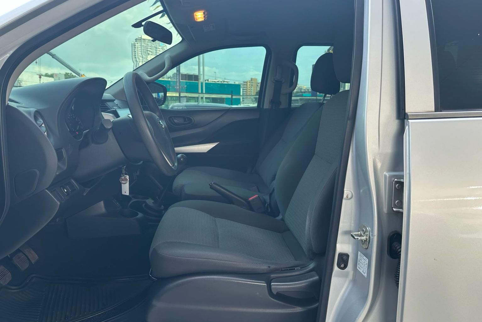 Nissan Frontier 2018, Foto 7