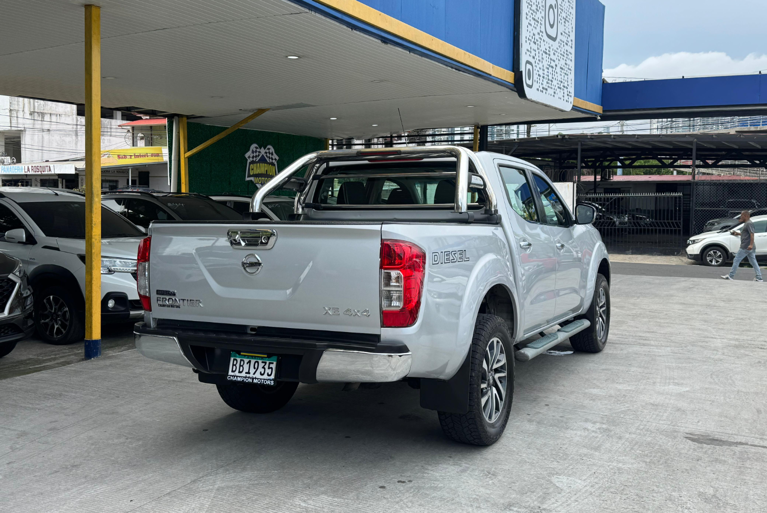 Nissan Frontier 2019 Manual color Plateado, Imagen #4