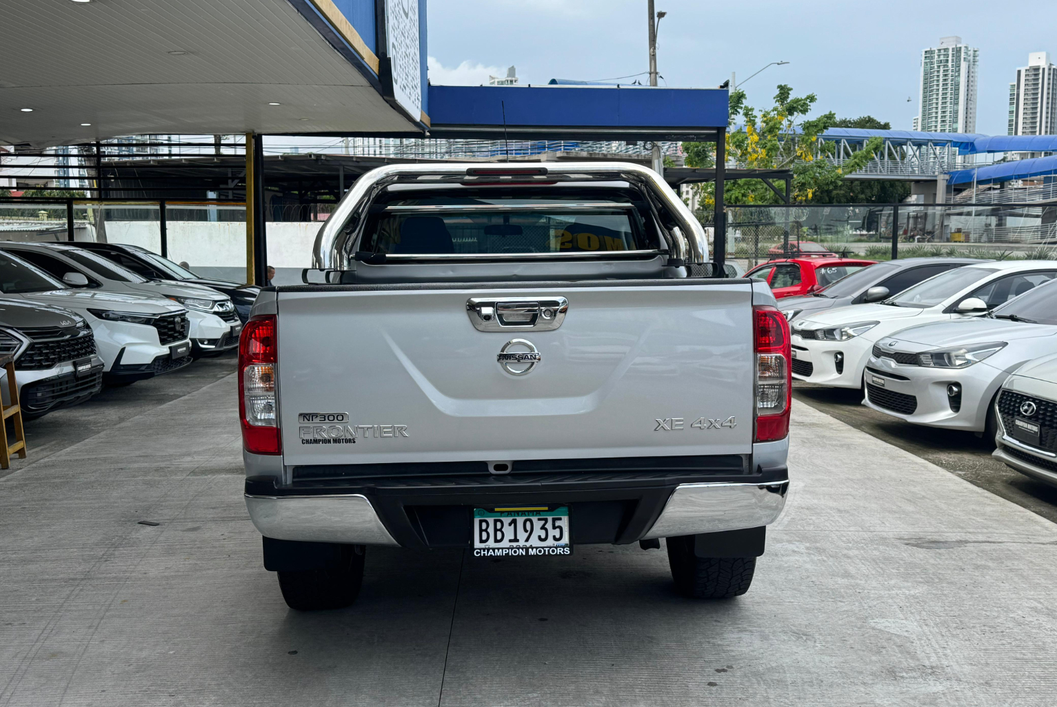 Nissan Frontier 2019 Manual color Plateado, Imagen #5