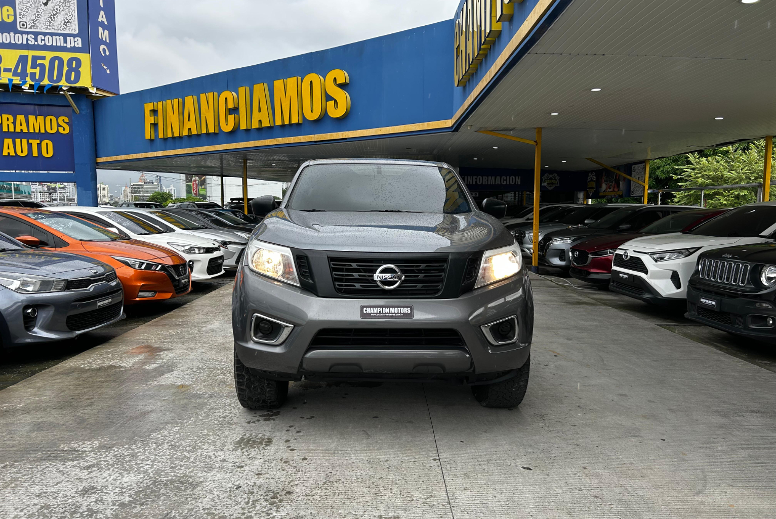Nissan Frontier 2019 Manual color Gris, Imagen #2