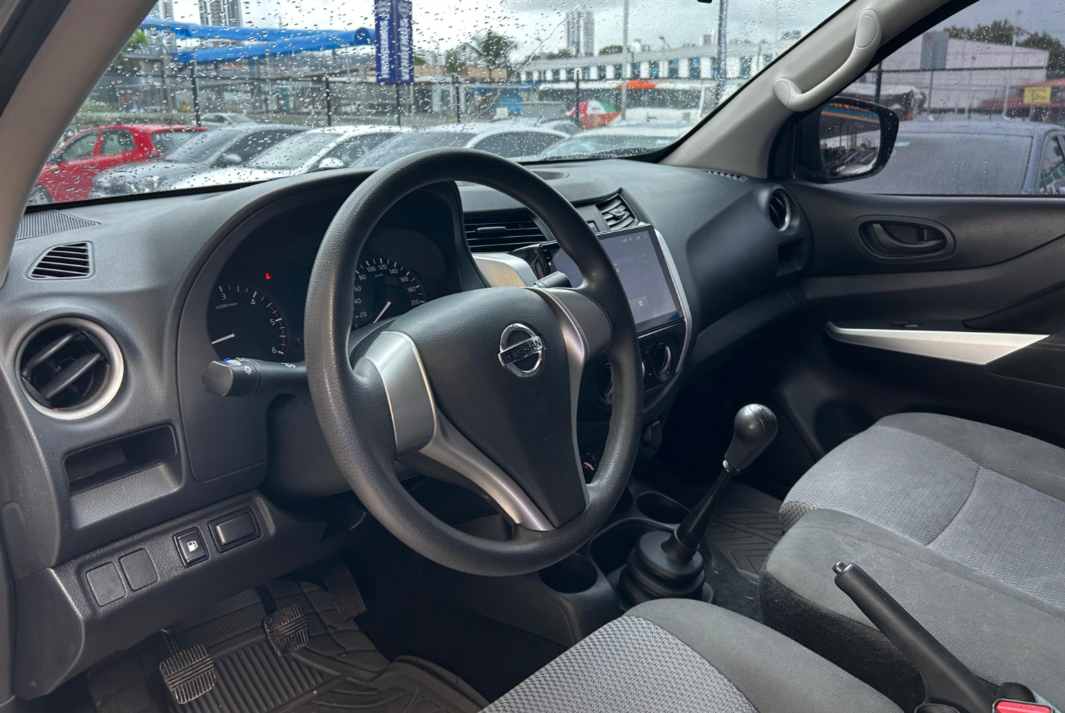 Nissan Frontier 2019 Manual color Gris, Imagen #7