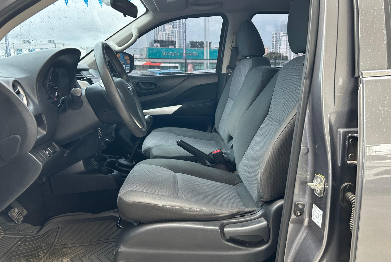 Nissan Frontier 2019 Manual color Gris, Imagen #8