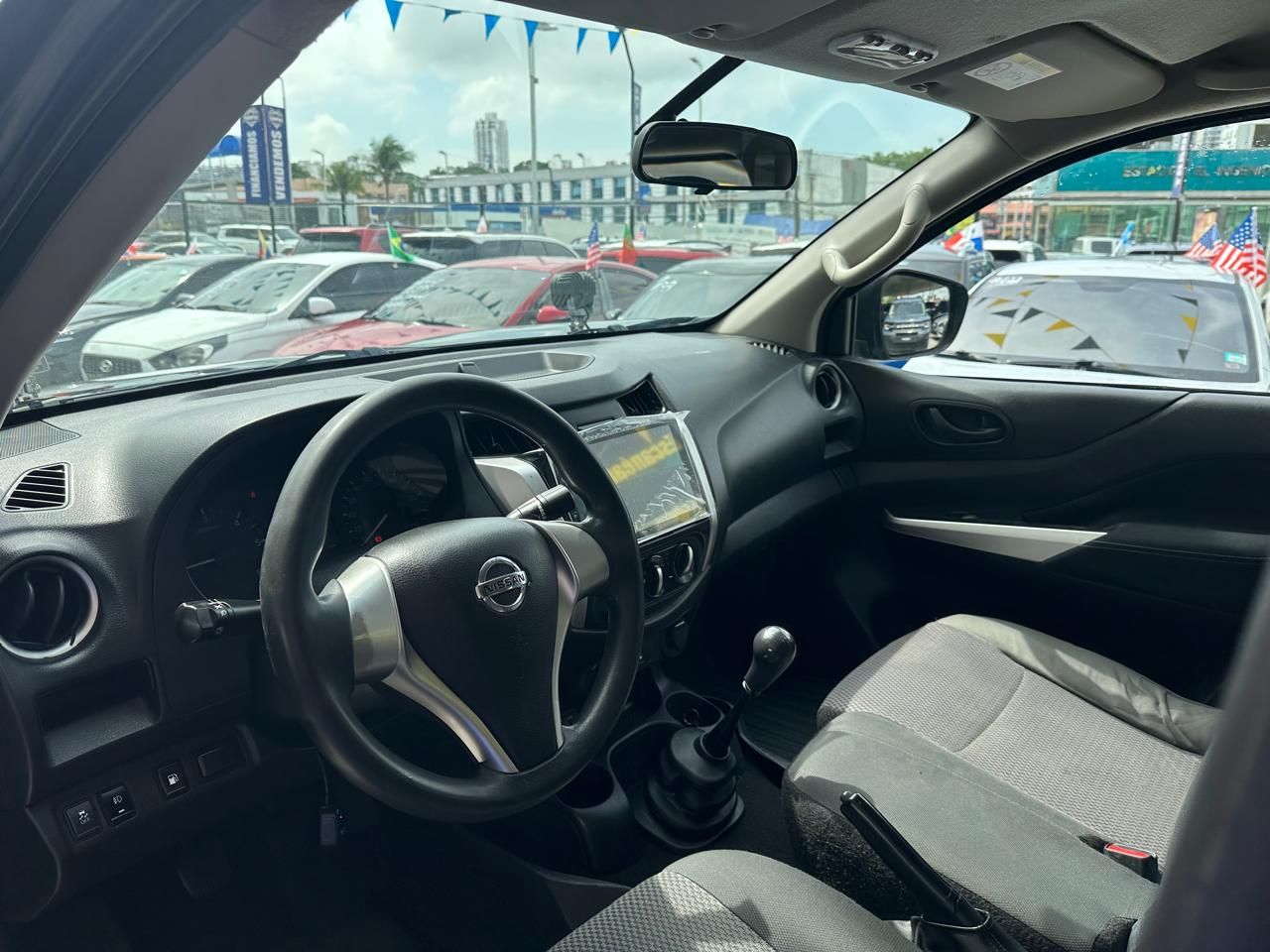 Nissan Frontier 2020, Foto 7
