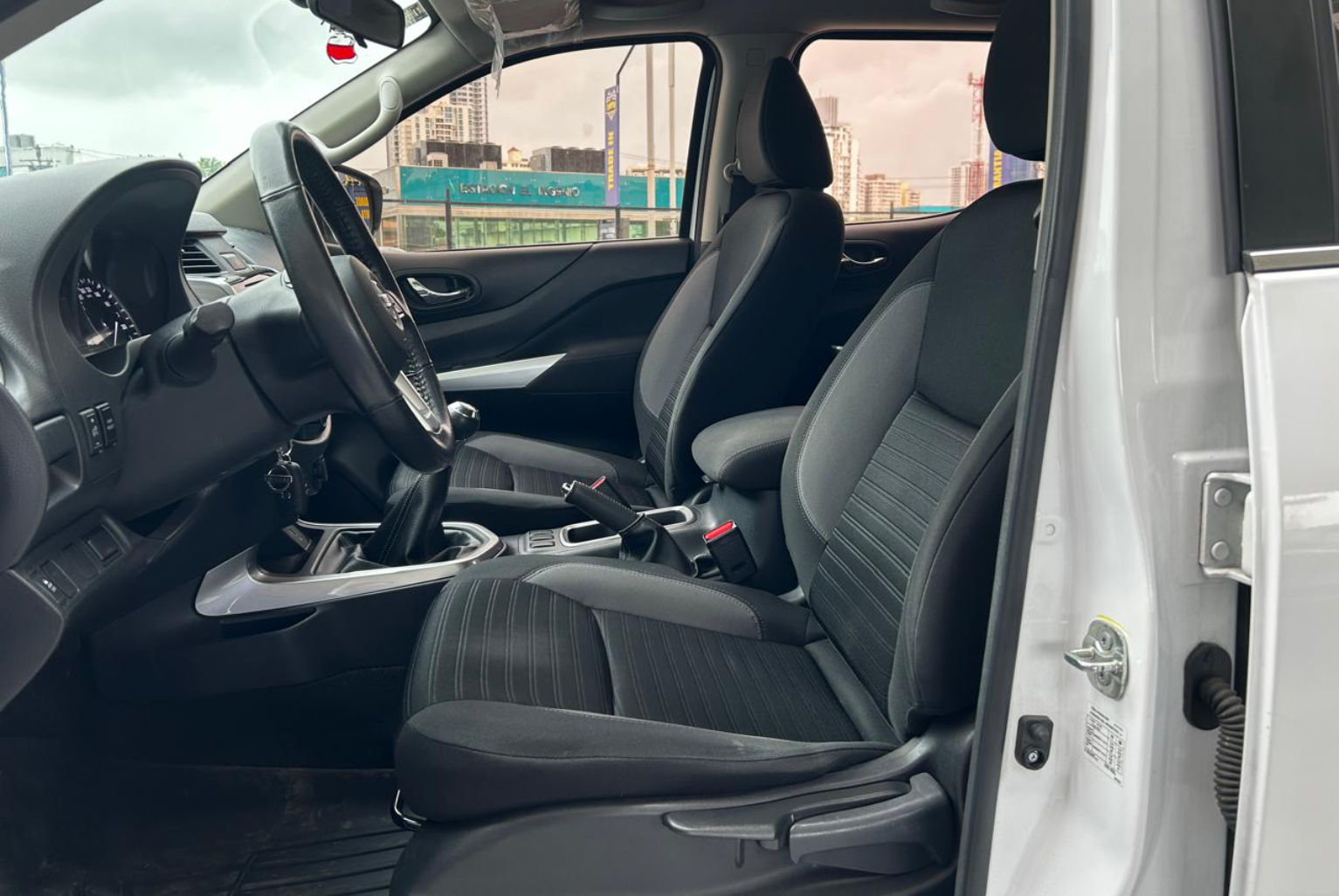 Nissan Frontier 2022 Manual color Blanco, Imagen #9