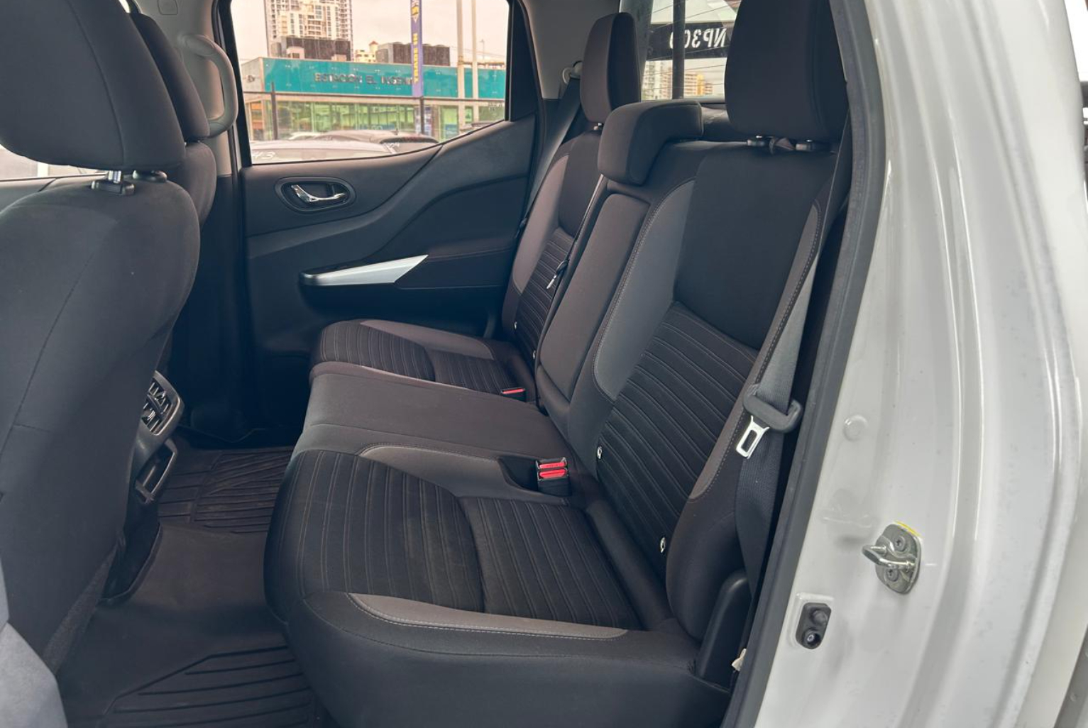 Nissan Frontier 2022 Manual color Blanco, Imagen #10