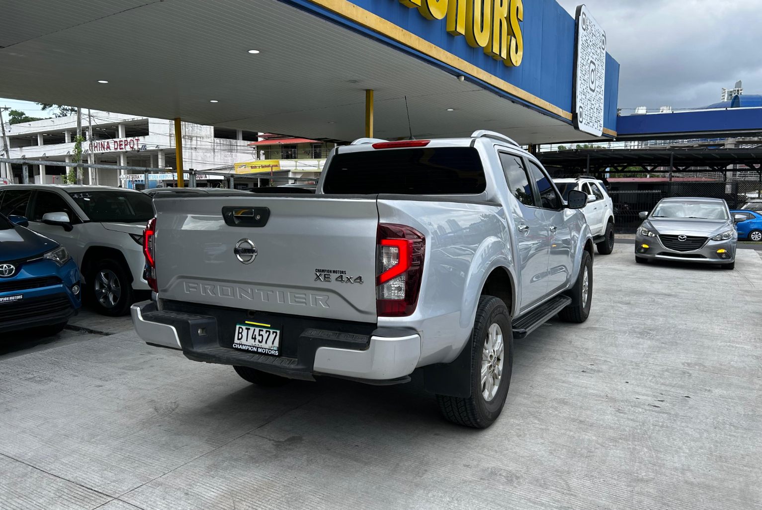 Nissan Frontier 2022 Automático color Plateado, Imagen #4