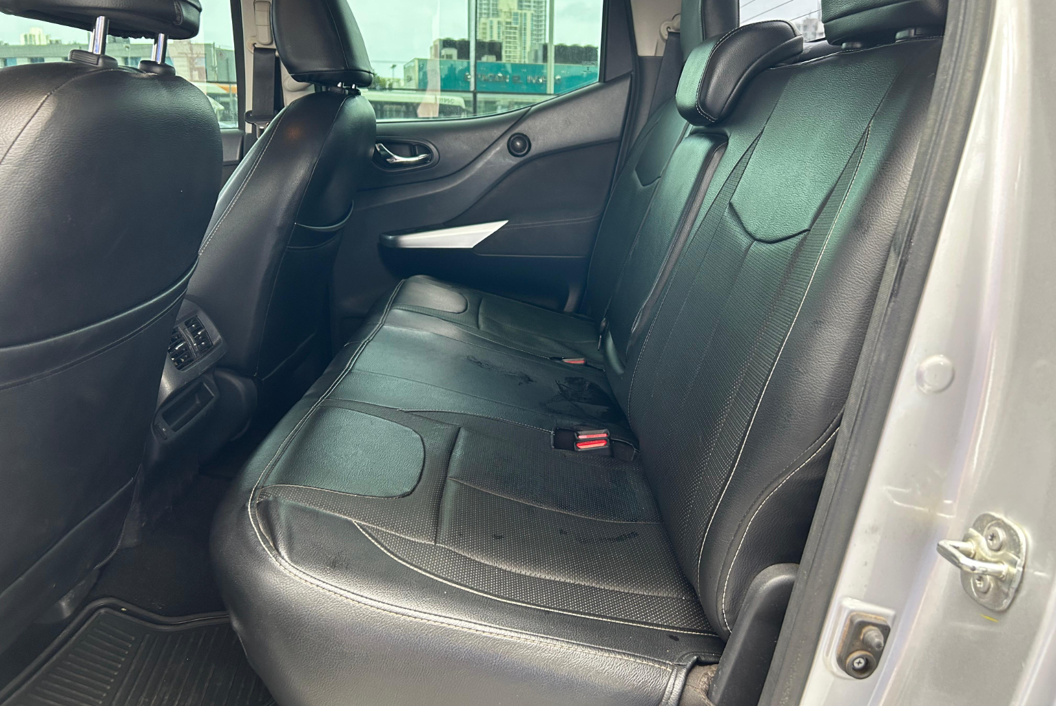 Nissan Frontier 2022 Automático color Plateado, Imagen #10