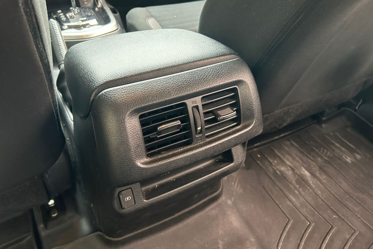 Nissan Frontier 2023 Automático color Plateado, Imagen #10