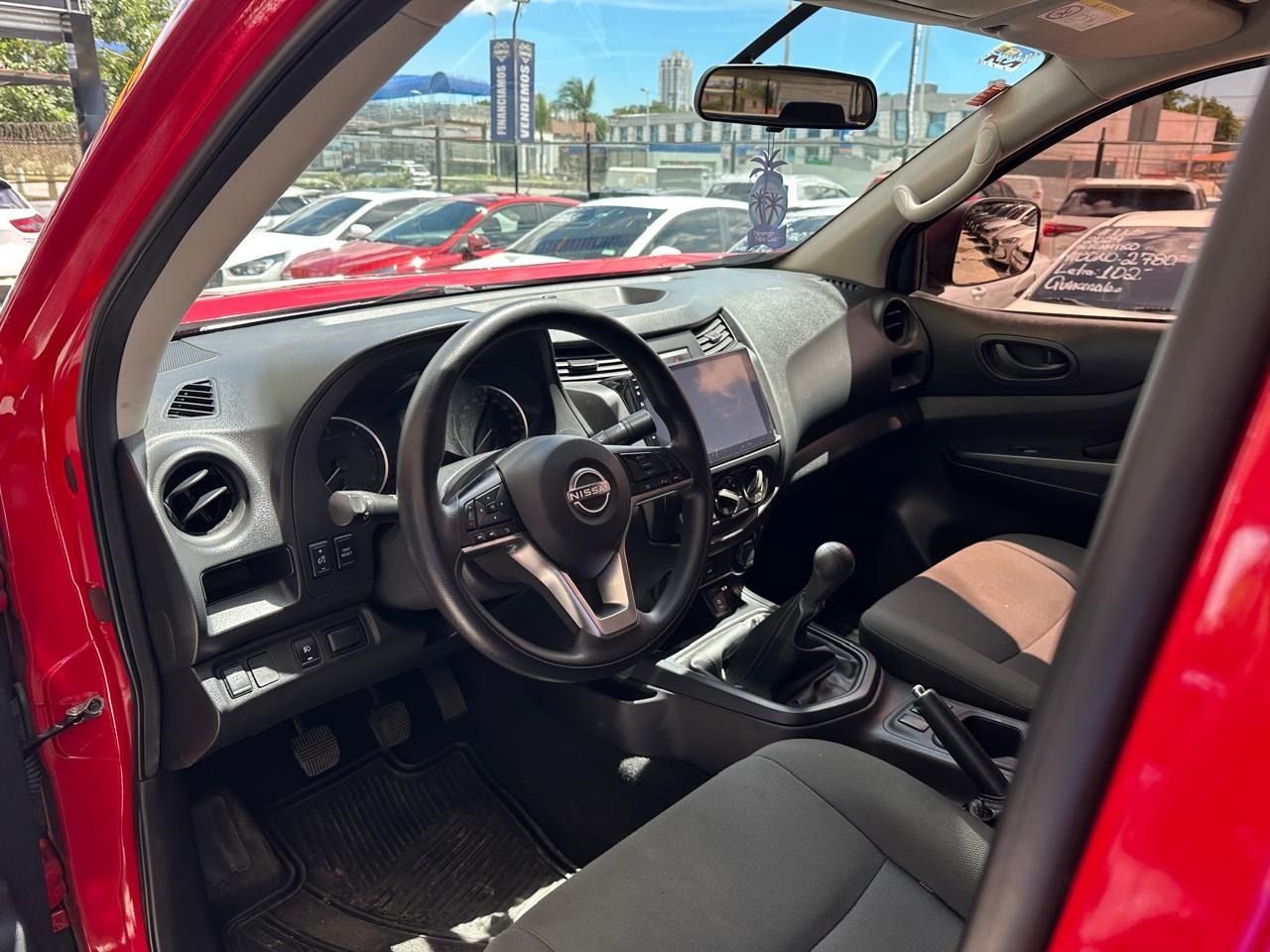 Nissan Frontier 2024, Foto 8