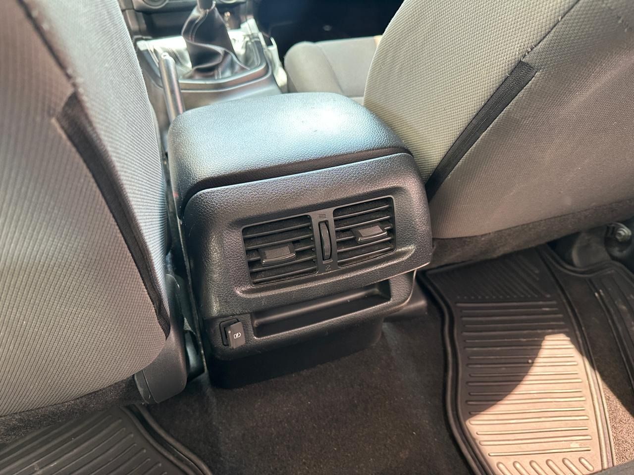 Nissan Frontier 2024, Foto 12