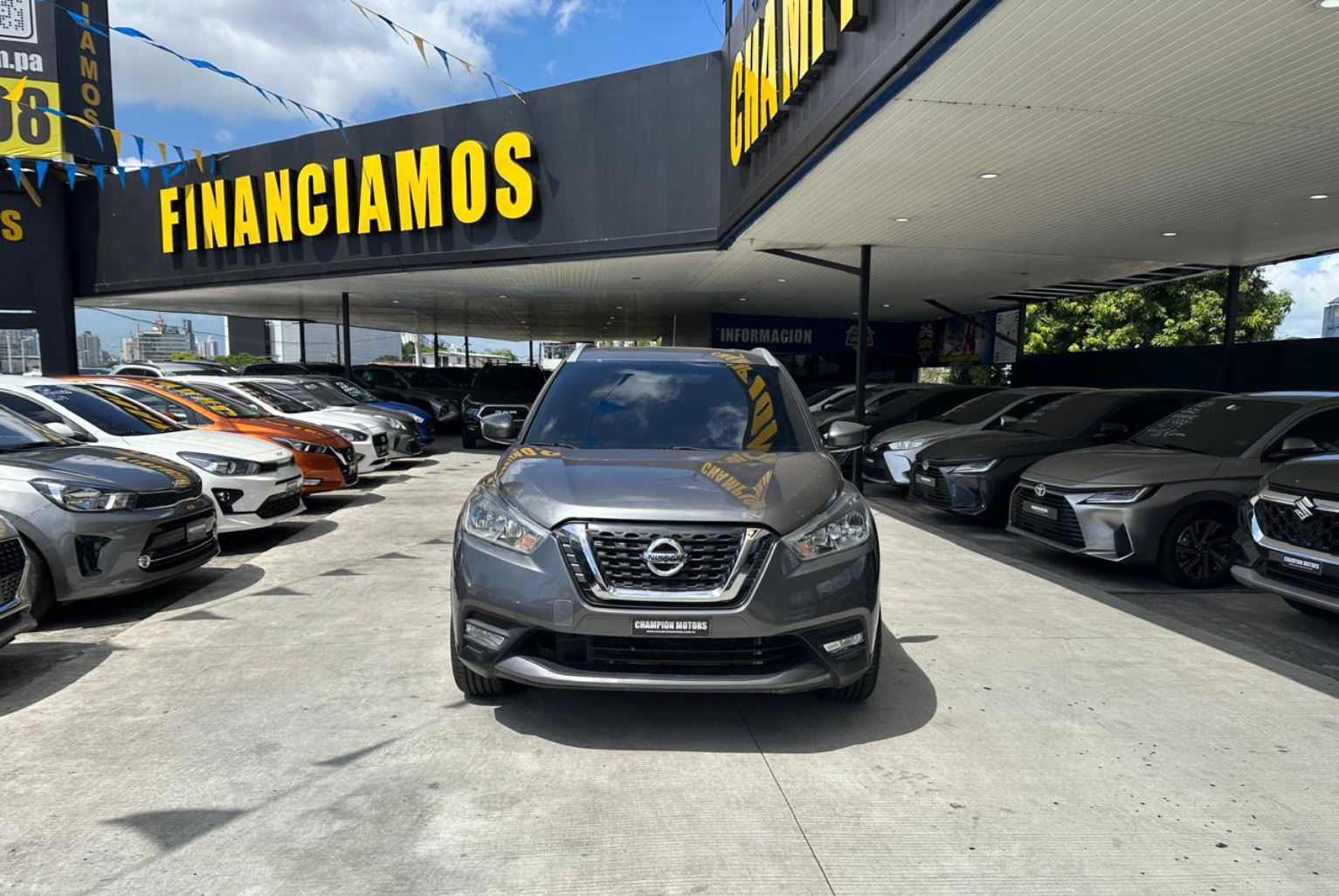 Nissan Kicks 2018 Manual color Gris, Imagen #2