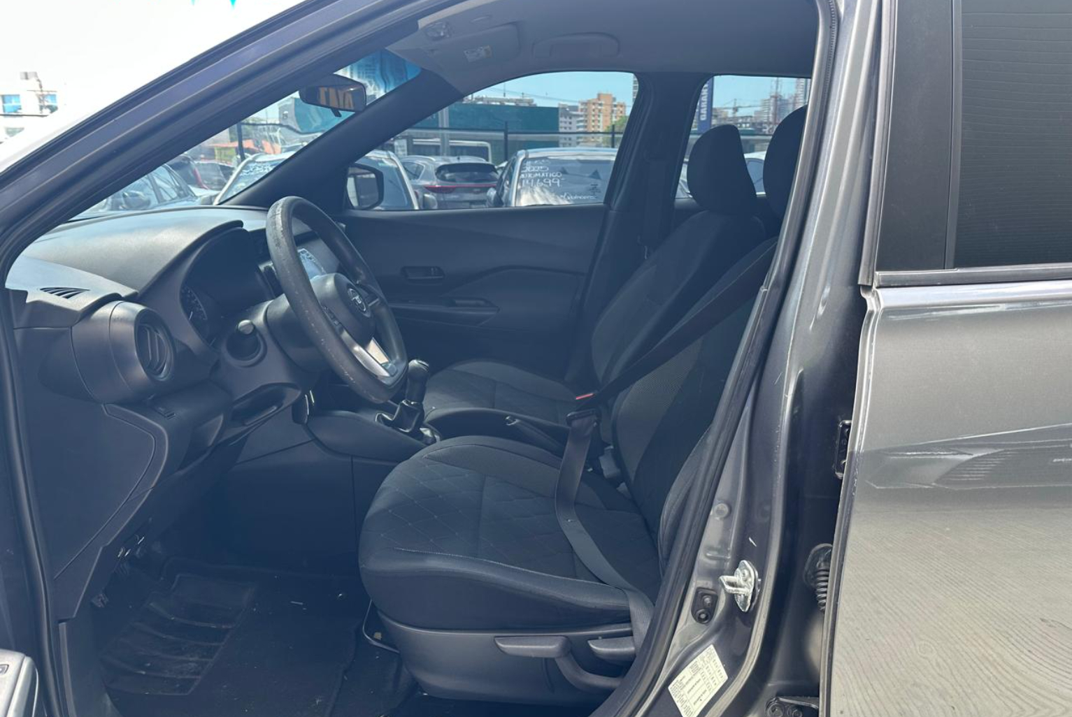 Nissan Kicks 2018 Manual color Gris, Imagen #7