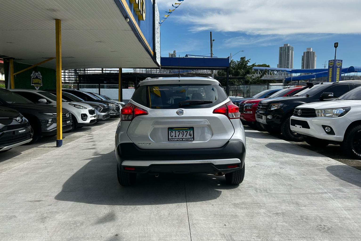 Nissan Kicks 2019 Manual color Plateado, Imagen #5