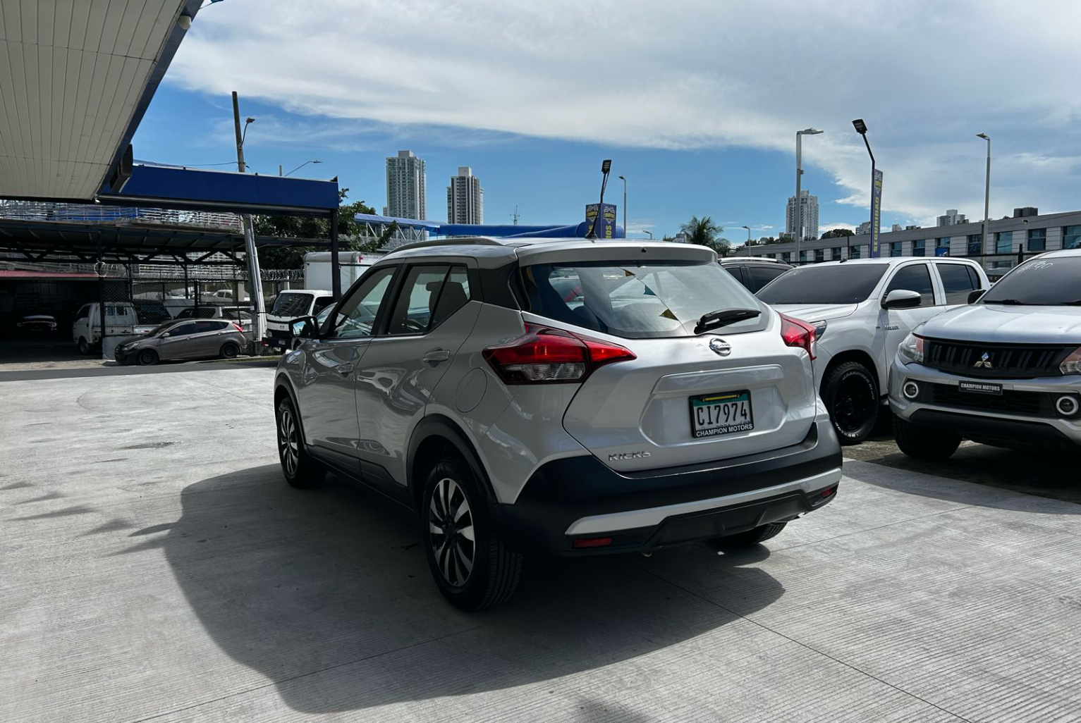 Nissan Kicks 2019 Manual color Plateado, Imagen #6