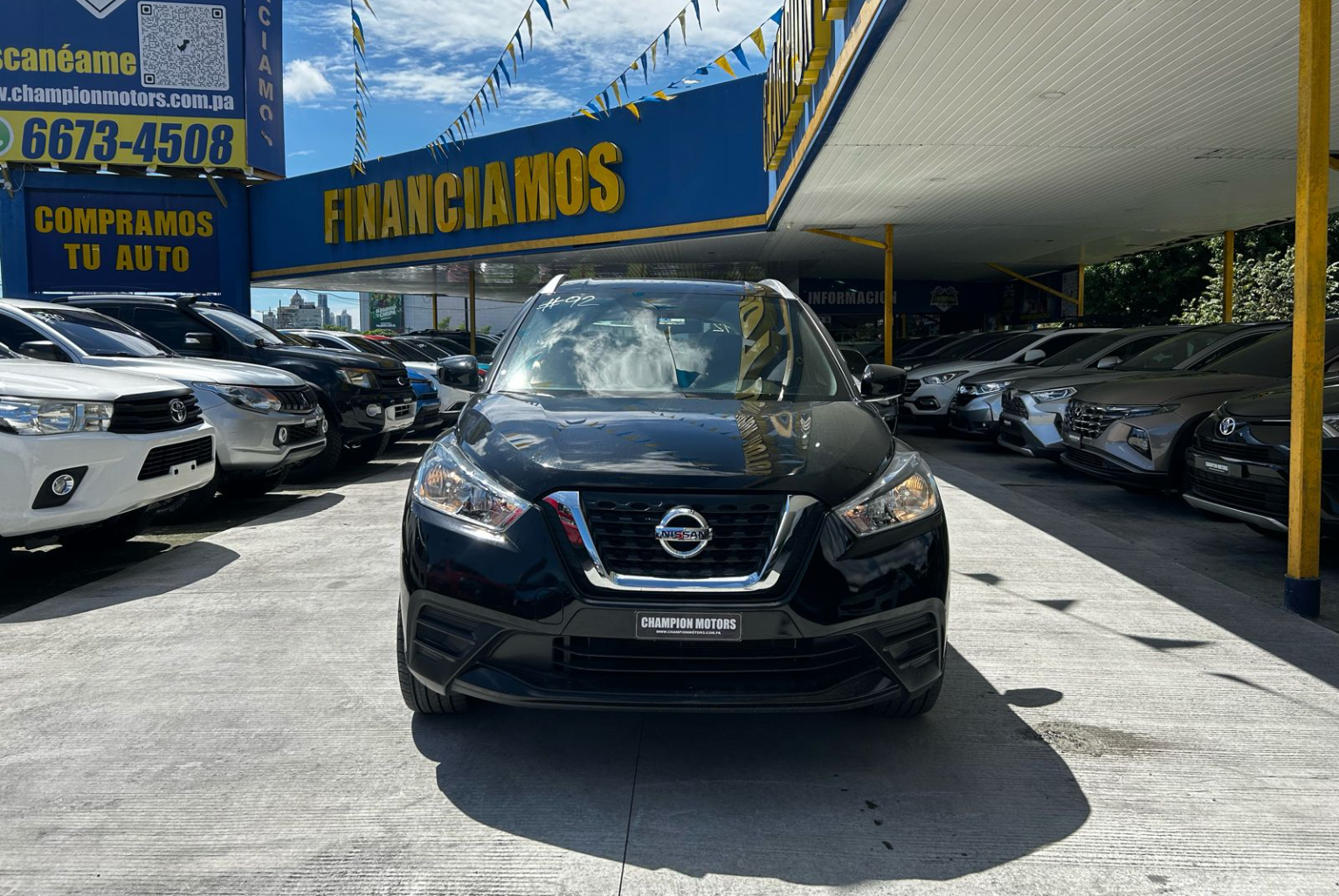 Nissan Kicks 2020 Manual color Negro, Imagen #2