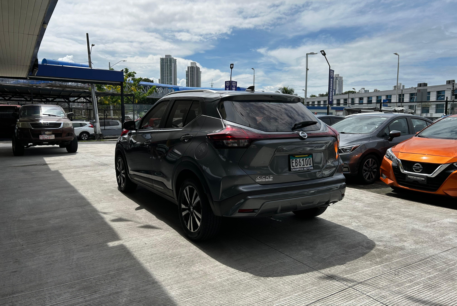 Nissan Kicks 2022 Automático color Gris, Imagen #6