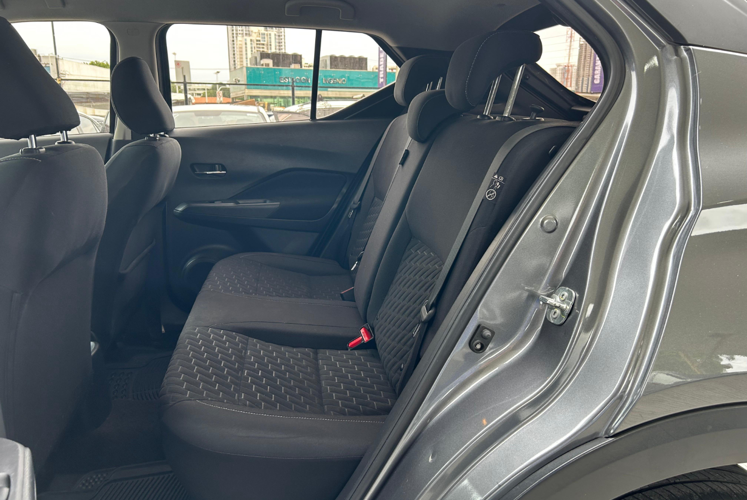 Nissan Kicks 2023 Automático color Gris, Imagen #10
