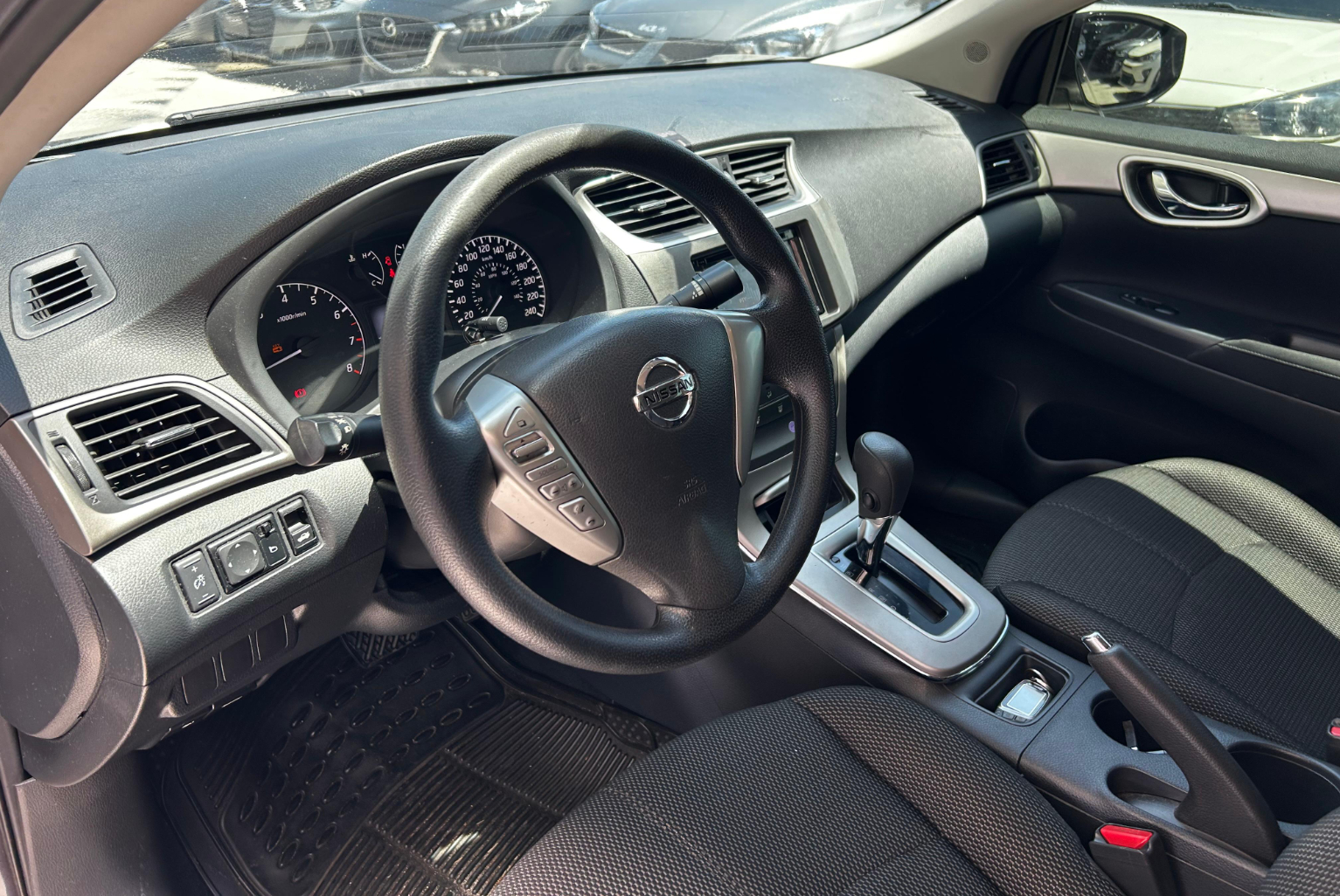 Nissan Sentra 2015 Automático color Gris, Imagen #8