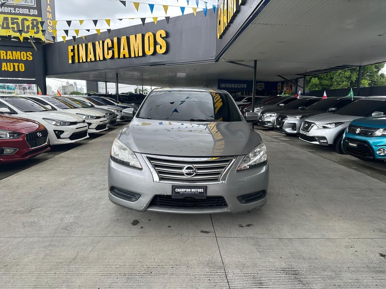 Nissan Sentra 2014, Foto 2