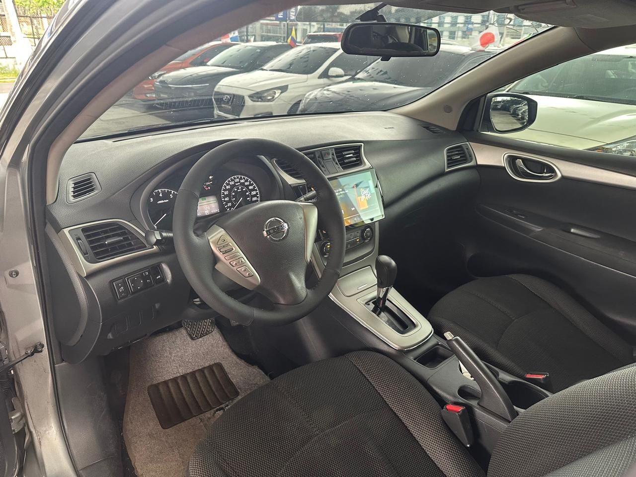 Nissan Sentra 2014, Foto 7