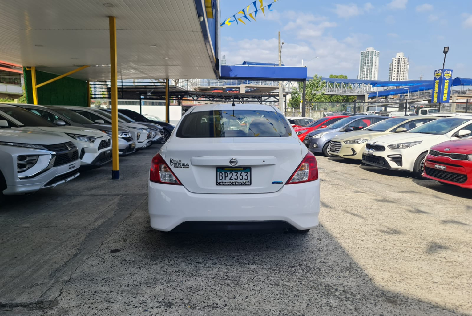 Nissan Versa 2018 Automático color Blanco, Imagen #5